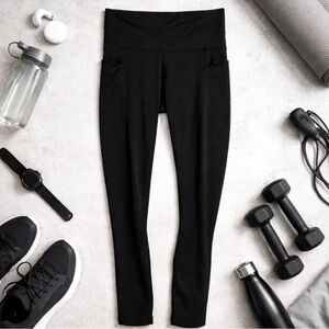 Athleta Black Pockets Yoga Pants Leggings Size Small 305922 Side Dots